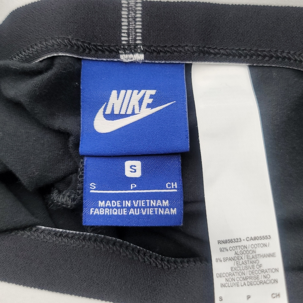 Nike Women's Sportswear Leg a See Leggings, Black, Small - Picture 7 of 10